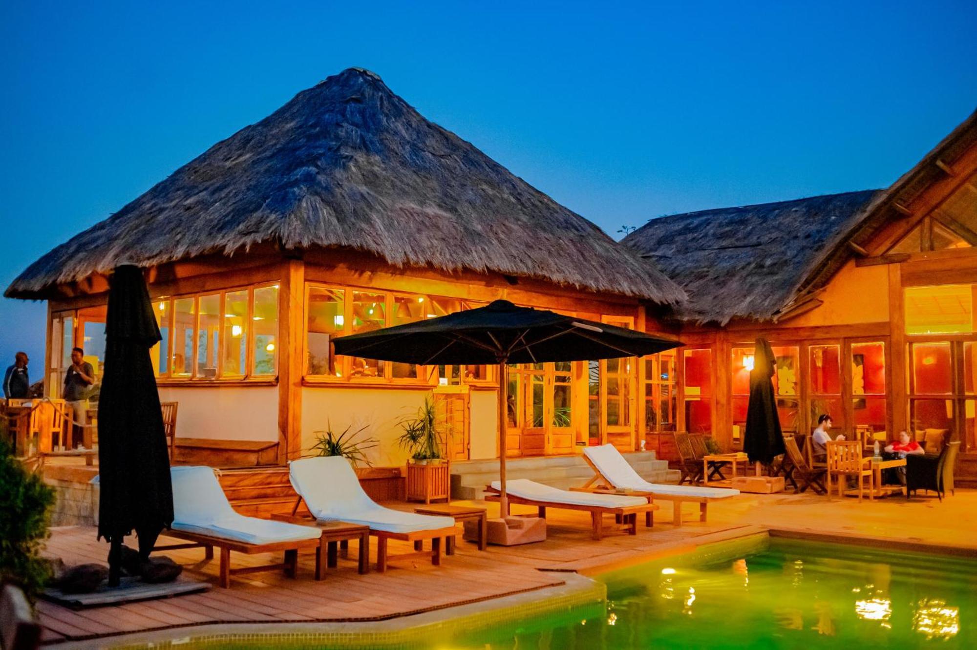 Satrana Lodge Ranohira Extérieur photo